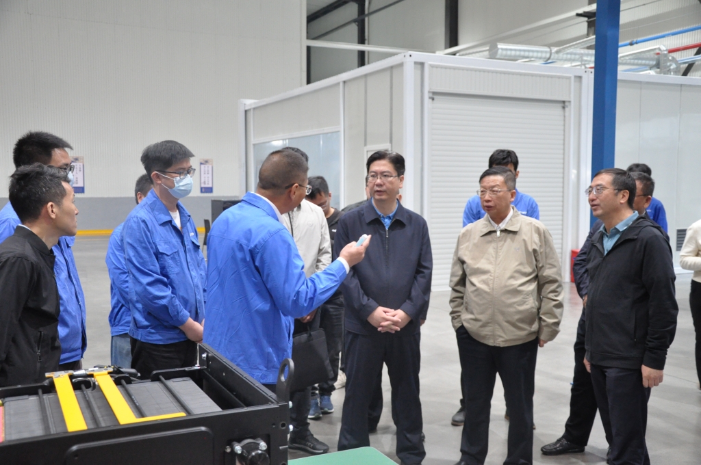 昆明市氢能、储能等绿色能源工业调研组到云南K8凯发·国际官方网站动力集团有限公司开展调研